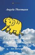 Elefanten, die mit den Wolken reisen