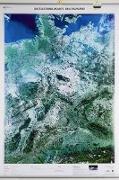 Satellitenbildkarte Deutschland 1 : 750 000. Wandkarte mit Bestäbung und Aufhänger