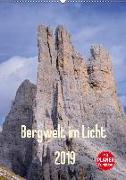 Bergwelt im Licht (Wandkalender 2019 DIN A2 hoch)