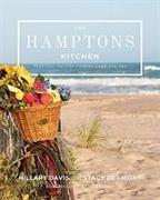 The Hamptons Kitchen: 100 Recipes Pairing Land and Sea