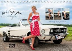 Pin Up Pia & Mustang '67 (Tischkalender 2021 DIN A5 quer)