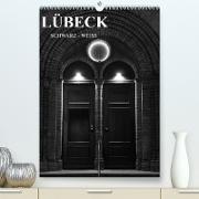 Lübeck schwarz-weiß (Premium, hochwertiger DIN A2 Wandkalender 2022, Kunstdruck in Hochglanz)
