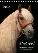 StudioArt Pferderassen im Porträt (Tischkalender 2022 DIN A5 hoch)
