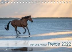 Pferde 2022 Kraft und Anmut (Tischkalender 2022 DIN A5 quer)