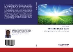 Photonic crystal slabs