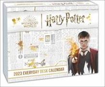Harry Potter Tagesabreißkalender 2023. Magischer Kalender für jeden Tag mit Zitaten, Bildern und spannenden Details aus der Filmreihe. Foto-Tischkalender für Harry Potter-Fans