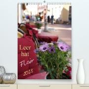 Leer hat Flair / Geburtstagskalender (Premium, hochwertiger DIN A2 Wandkalender 2023, Kunstdruck in Hochglanz)
