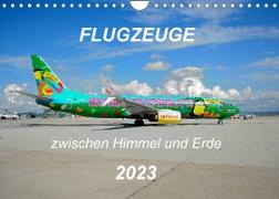 Flugzeuge zwischen Himmel und Erde (Wandkalender 2023 DIN A4 quer)