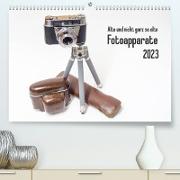 Alte und nicht ganz so alte Fotoapparate (Premium, hochwertiger DIN A2 Wandkalender 2023, Kunstdruck in Hochglanz)