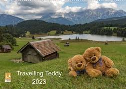 Travelling Teddy 2023 (Wandkalender 2023 DIN A2 quer)