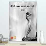 Akt am Wasserfall (Premium, hochwertiger DIN A2 Wandkalender 2023, Kunstdruck in Hochglanz)