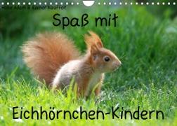 Spaß mit Eichhörnchen-Kindern (Wandkalender 2023 DIN A4 quer)