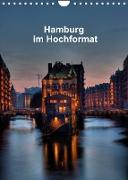 Hamburg im Hochformat (Wandkalender 2023 DIN A4 hoch)