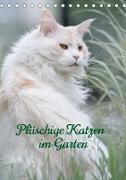 Plüschige Katzen im Garten (Tischkalender 2023 DIN A5 hoch)