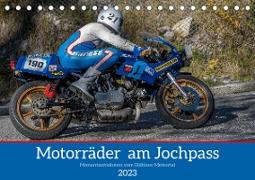 Motorräder am Jochpass (Tischkalender 2023 DIN A5 quer)