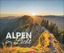 Alpen im Licht Kalender 2024. Reise-Kalender mit 12 atemberaubenden Fotografien der Alpen. Großer Foto-Wandkalender 2024 XL. 55x46 cm. Querformat