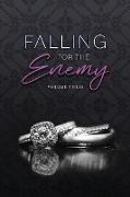 Falling for the Enemy Volume 3