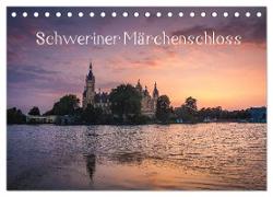 Schweriner Märchenschloss (Tischkalender 2024 DIN A5 quer), CALVENDO Monatskalender