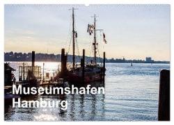 Museumshafen Hamburg - die Perspektive (Wandkalender 2024 DIN A2 quer), CALVENDO Monatskalender