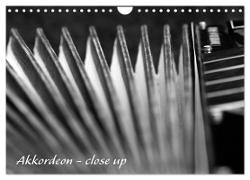 Akkordeon - close up (Wandkalender 2024 DIN A4 quer), CALVENDO Monatskalender