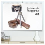 Alte und nicht ganz so alte Fotoapparate (hochwertiger Premium Wandkalender 2024 DIN A2 quer), Kunstdruck in Hochglanz