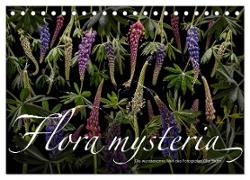 Flora mysteria - Die wundersame Welt des Fotografen Olaf Bruhn (Tischkalender 2024 DIN A5 quer), CALVENDO Monatskalender