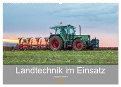 Landtechnik im Einsatz (Wandkalender 2024 DIN A2 quer), CALVENDO Monatskalender