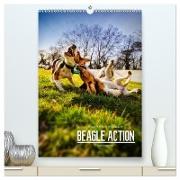 Beagle Action - Wilde Kuscheltiere (hochwertiger Premium Wandkalender 2024 DIN A2 hoch), Kunstdruck in Hochglanz