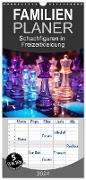 Familienplaner 2024 - Schachfiguren in Freizeitkleidung mit 5 Spalten (Wandkalender, 21 x 45 cm) CALVENDO