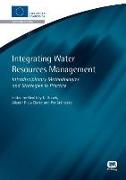 Integrating Water Resources Management: Interdisciplinary Methodologies and Strategies in Practice